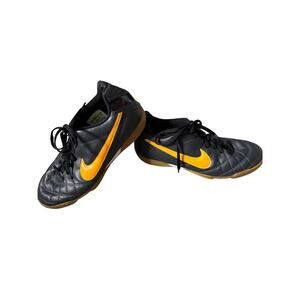 NIKE WOMENS TIEMPO RUNNING INDOOR SOCCER SNEAKER SIZE 8.5